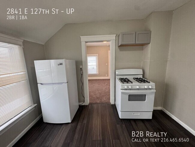 Building Photo - 2841 E 127th St