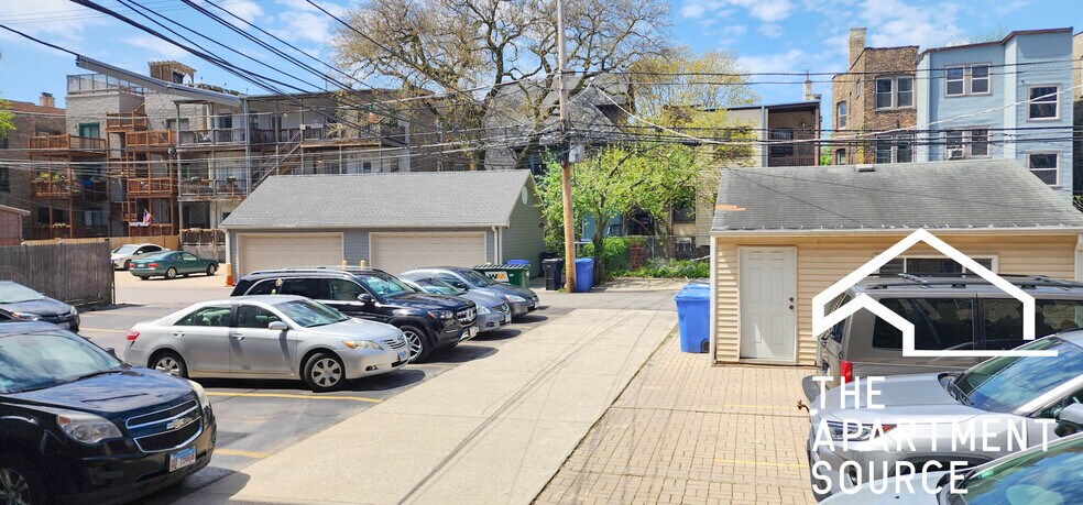 Building Photo - 4311 N Sheridan Rd