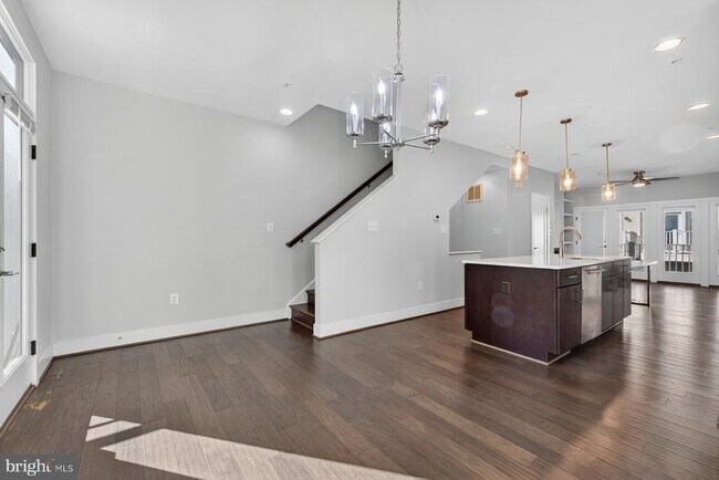 Building Photo - 1446 Piccard Dr
