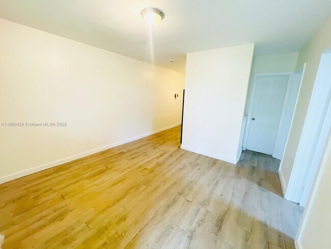 Building Photo - 26427 SW 139th Ave