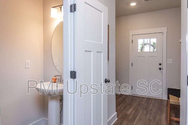 Building Photo - 1069 Millison Pl