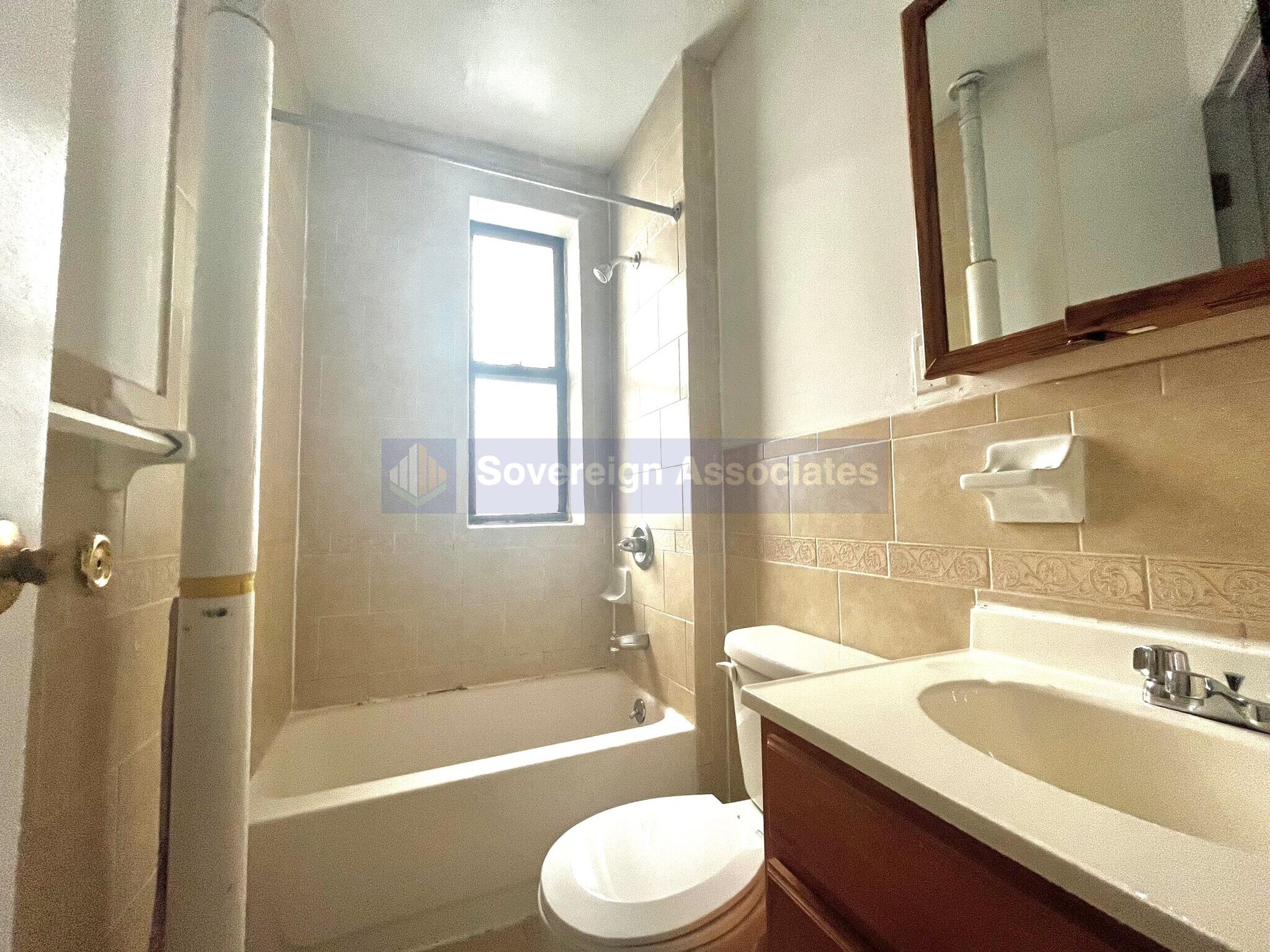 Building Photo - 539 W 156th St