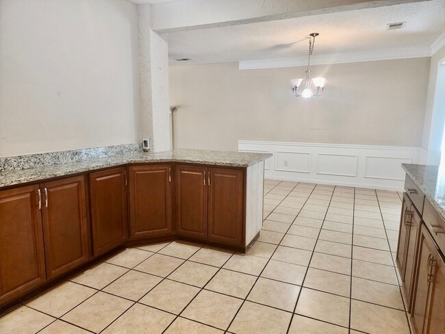 Building Photo - Charming 4 Bedroom Home in Center Lake Subdivision - Mt. Pleasant