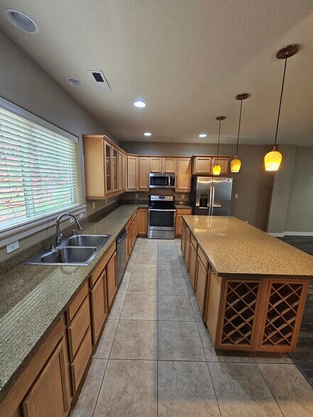 Kitchen - 14409 NE 22nd Ave