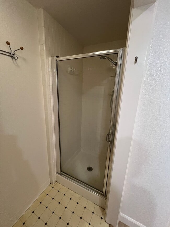 Building Photo - $3,595 - Beautiful and Spacious Downtown San Jose 2bd/2ba Condo in a Luxury Complex Next To SJSU