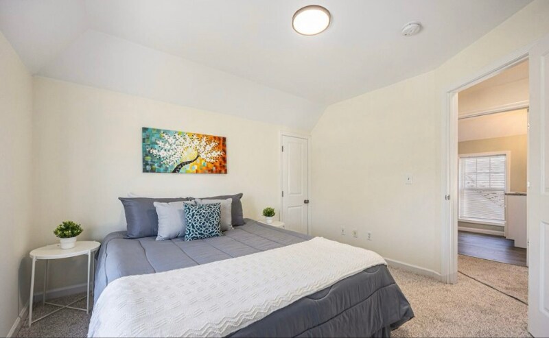 Building Photo - 1100 Hovey St SW