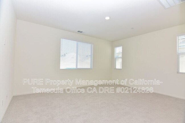 Building Photo - 32615 Cert St