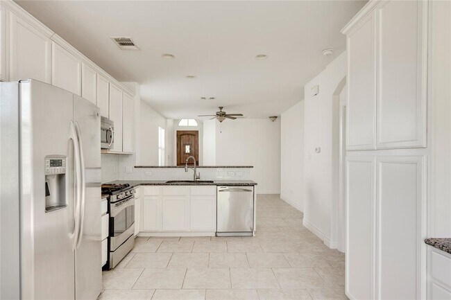 Building Photo - 3007 Sea Jay Dr