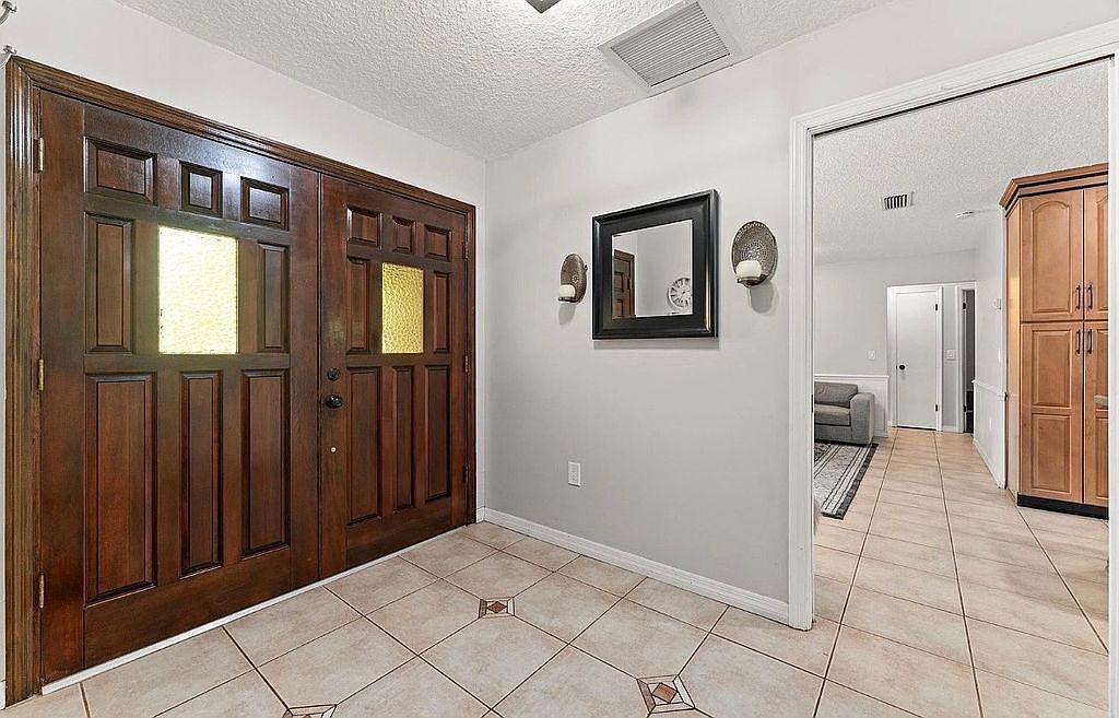 Building Photo - 9781 Lake Georgia Dr