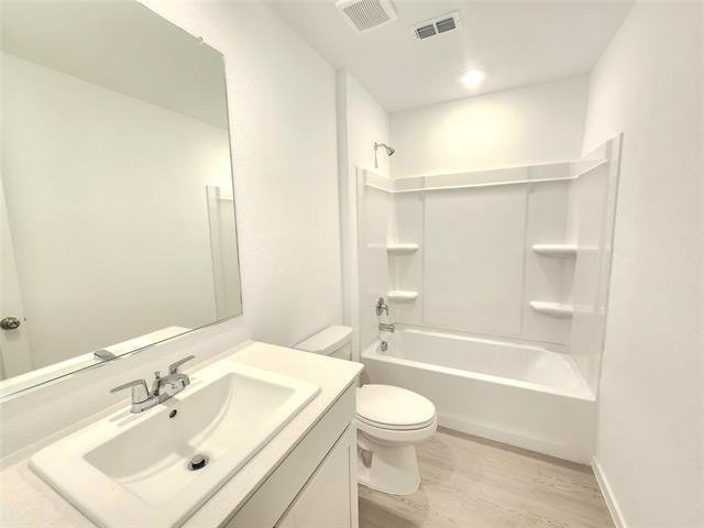 Building Photo - 2213 Neyland Dr