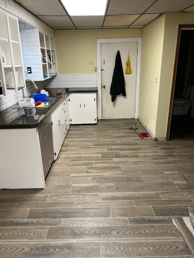 Kitchen - 18835 Cussewago Ter