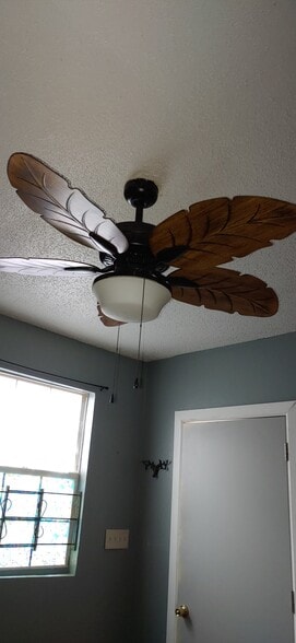 Building Photo - 1415 S Roman St