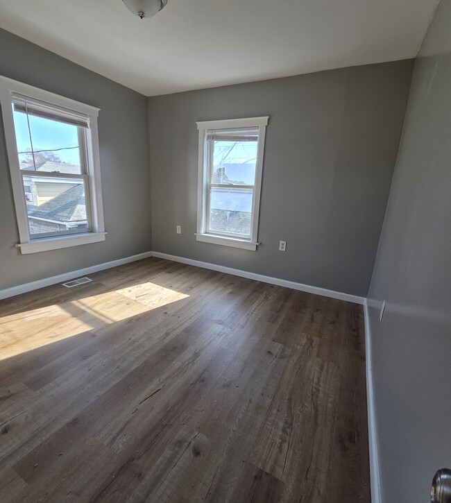 Building Photo - 1007 N Ohio Ave