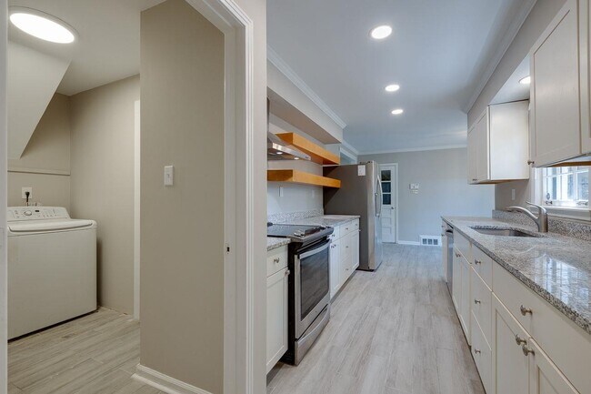 Building Photo - 1311 Poplar Estates Pkwy