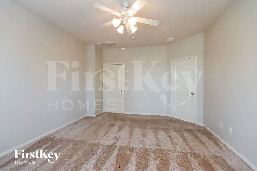 Building Photo - 31306 Hilldale Park Ct