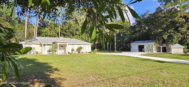 Building Photo - 2312 Plantation Lake Dr