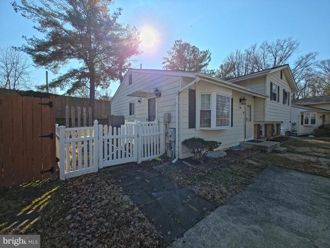 Building Photo - 200 Hardy Pl