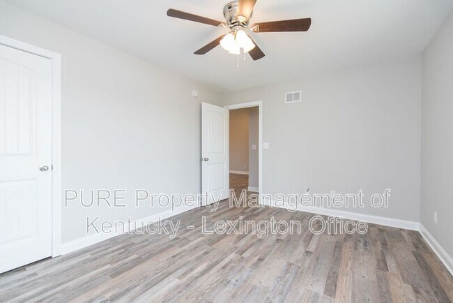 Building Photo - 720 Leeward Ct