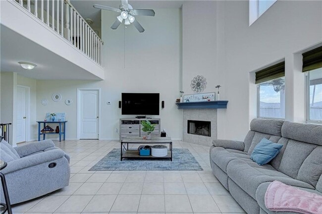 Building Photo - 14126 River Rock Dr