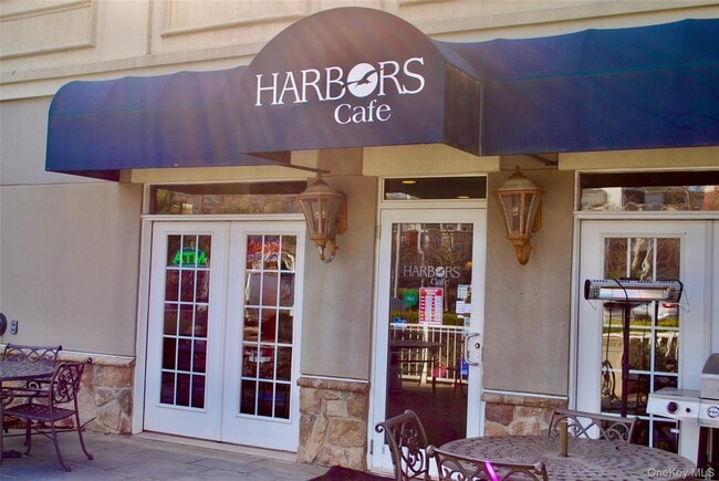 Building Photo - 3106 Leeward Dr