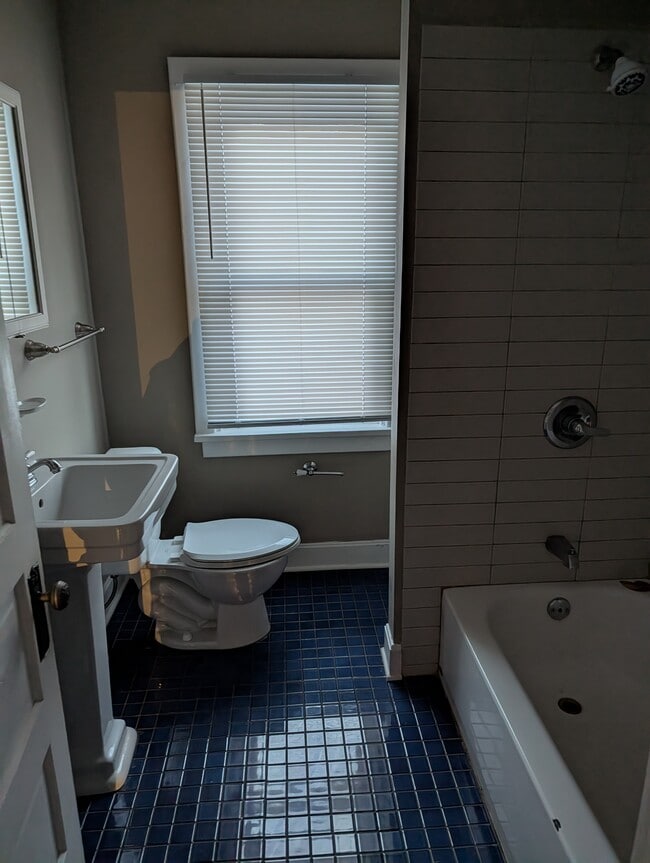 Building Photo - 3308 Central Ave