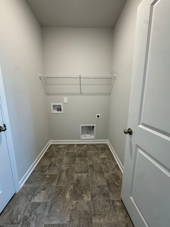 Building Photo - 4332 Oswin Dr