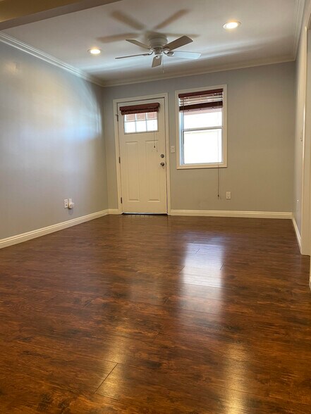 Building Photo - 5331 N Figueroa St