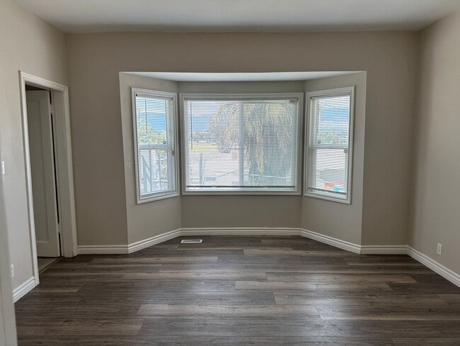 Building Photo - Newly Renovated-Victorian Style home San B...