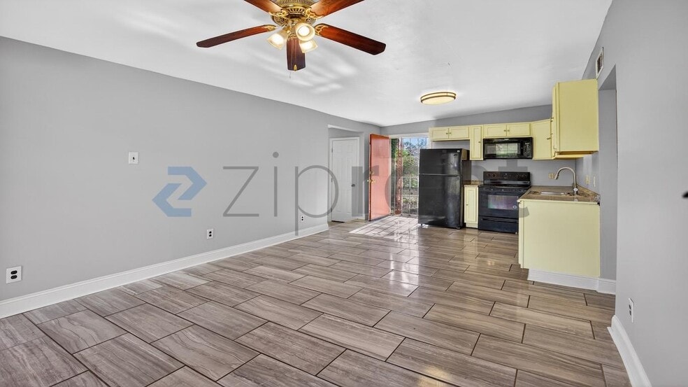 Building Photo - 1657 Thornton Pl SW