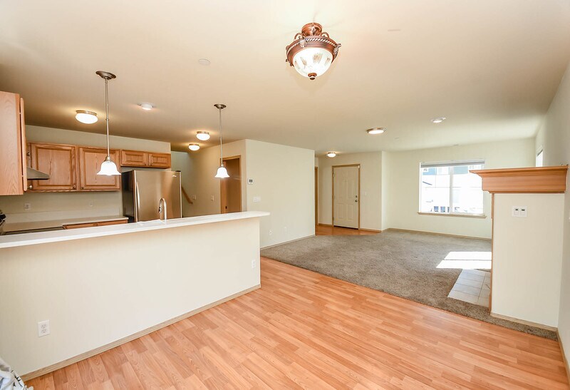 Building Photo - 1349 Burnside Pl