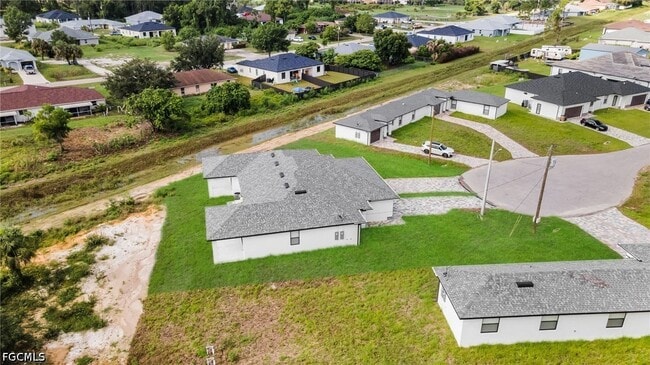 Building Photo - 4982 Fairway Ct