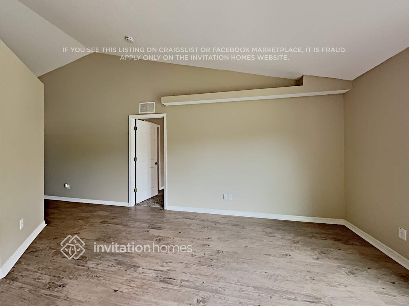 Building Photo - 5816 33rd Dr E