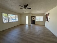 Building Photo - 820-824 W Palmyra Ave