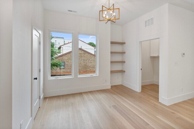 Building Photo - 129 French St