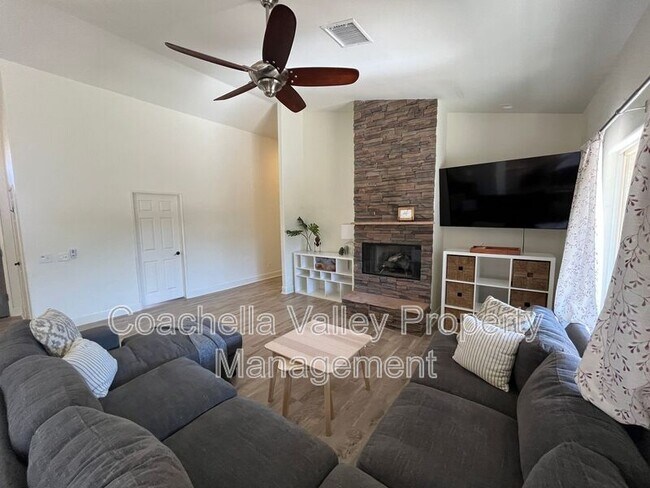 Building Photo - 79175 Latigo Cir