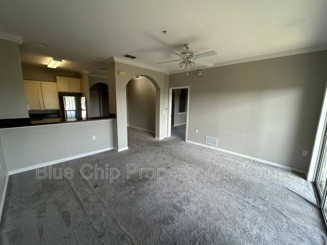 Building Photo - 14200 Avalon Rd