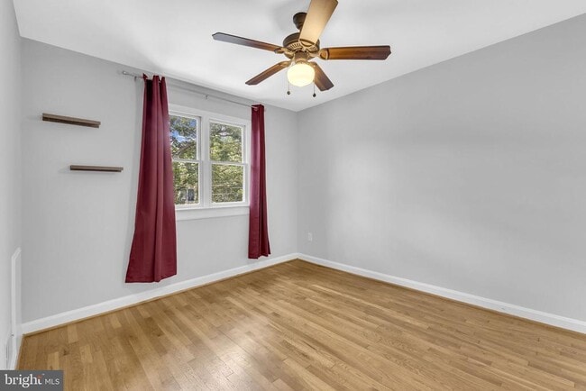 Building Photo - 38 E Rosemont Ave