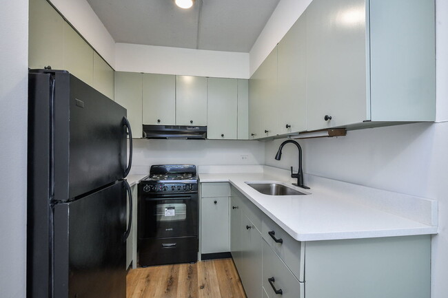 Building Photo - 5125 Blodgett Ave