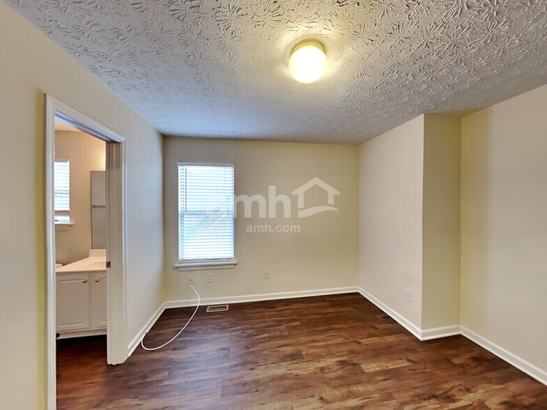 Building Photo - 170 Taggart Run NW