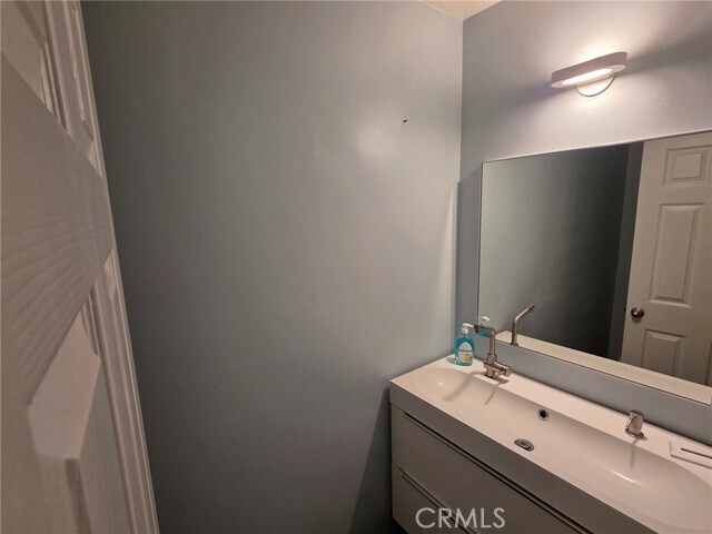 Building Photo - 122 Stoney Pointe