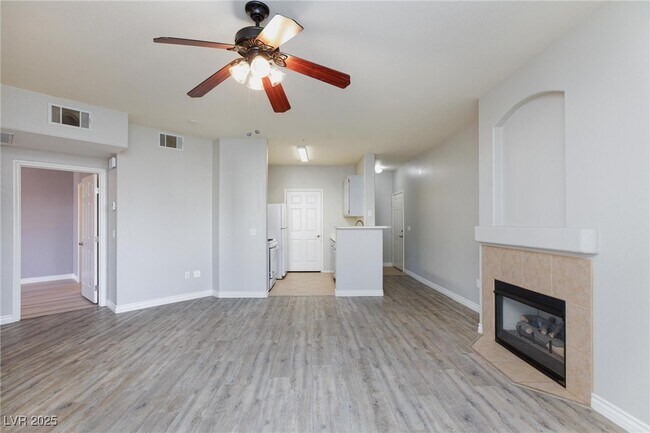 Building Photo - 7119 S Durango Dr