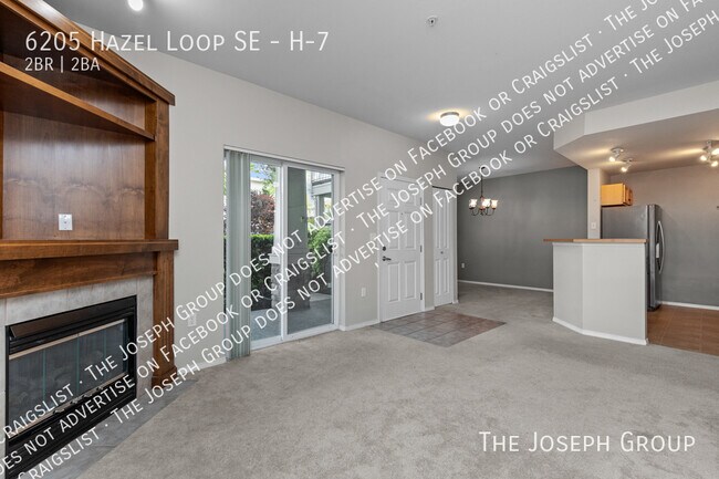 Building Photo - 6205 Hazel Loop SE