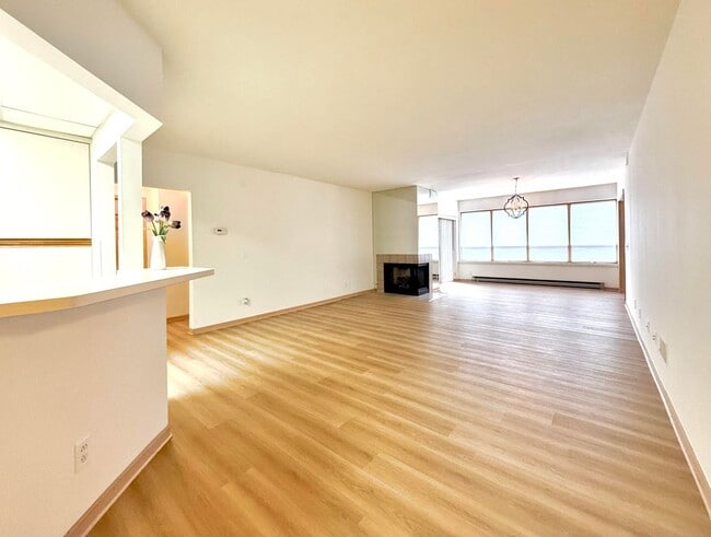 Building Photo - 969 GreenView Ct