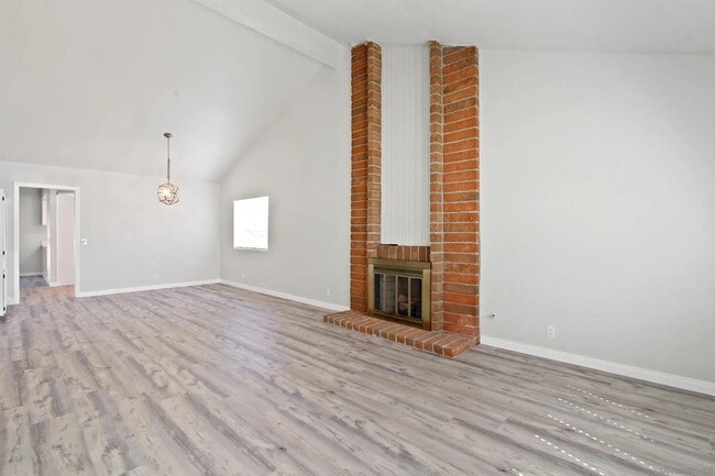 Building Photo - 148 N Roth Ln