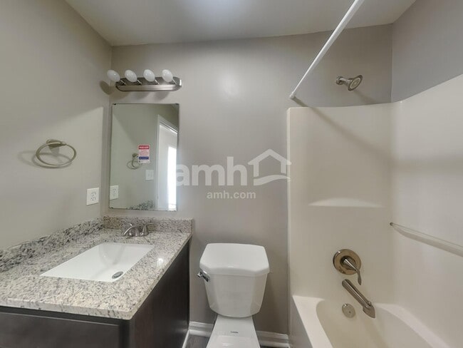 Building Photo - 9973 Waterside Dr