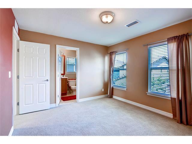 Building Photo - 2 bedroom plus loft single family home in Central Park!