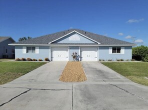 Building Photo - Spacious Duplex in SW Cape Coral
