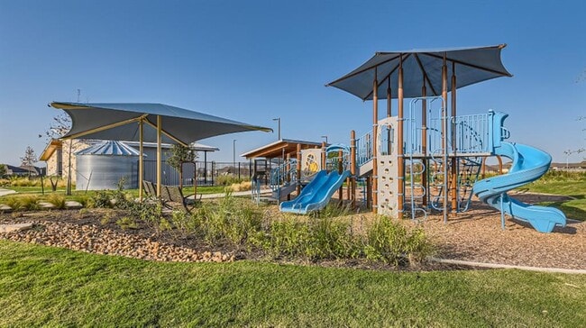 Building Photo - 623 Waterway Ave