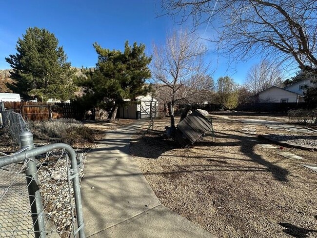 Building Photo - 285 Lemming Dr