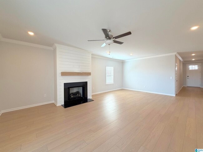 Building Photo - 214 Stockyard Cir